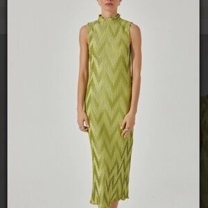Astr Green Midi Dress